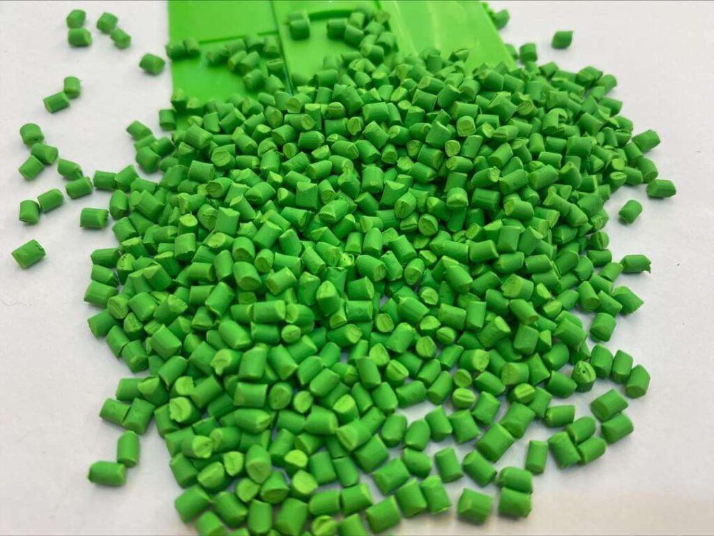 Plastic waste recycling